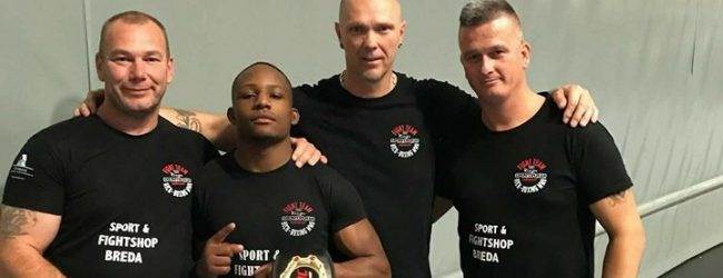 Nederlanders Gerardo Fanny en Willem Struik vechten tijdens Berkut Young Eagles