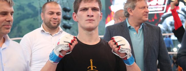 M-1 Global Bantamweight Kampioen Movsar Evloev tekent UFC contract