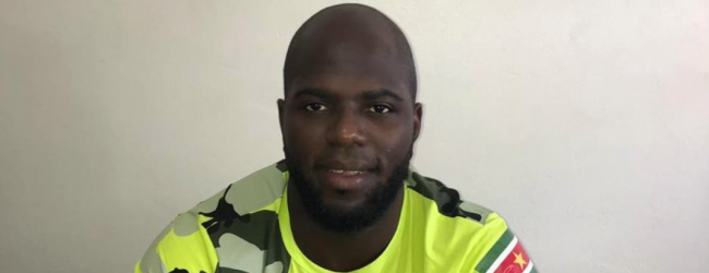 Surinamer Jairzinho Rozenstruik treft Junior Albini tijdens UFC Fortaleza