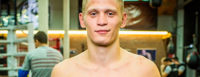 UFC debuut voor Sergey Khandozhko tegen Bartosz Fabinski tijdens UFC Stockholm