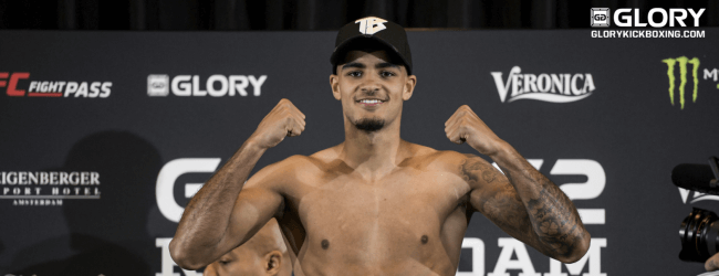 Tyjani Beztati vs Josh Jauncey tijdens GLORY 65 in Utrecht