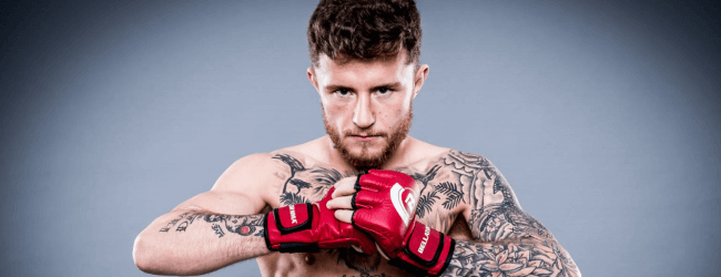 James Gallagher treft Jeremiah Labiano tijdens Bellator London