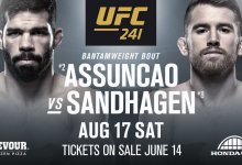 Raphael Assuncao treft Cory Sandhagen tijdens UFC 241 in Anaheim