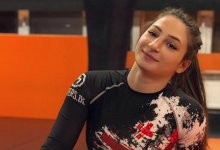 UFC debuut voor FNG Kampioene Liana Jojua tegen Sarah Moras tijdens UFC 242 in Abu Dhabi