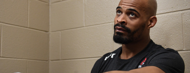 David Branch maakt opwachting tegen Andrew Sanchez tijdens UFC Vancouver
