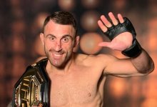 Alexander Volkanovski vs. Brian Ortega tijdens UFC 260