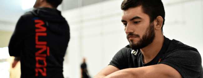 Johnny Muñoz Jr. vs. Mark Striegl toegevoegd aan UFC 261 op 24 april