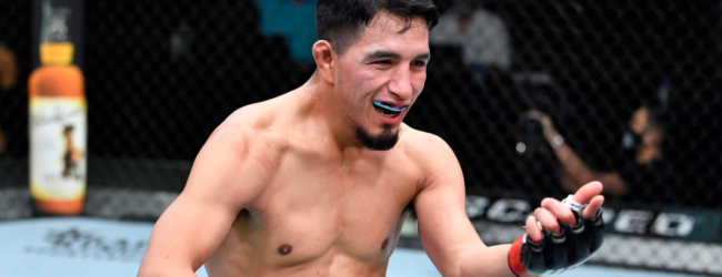 Adrian Yanez treft Davey Grant tijdens UFC evenement op 20 november